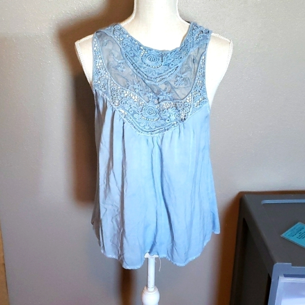Entro boho floral lace key hole back sheer tank top